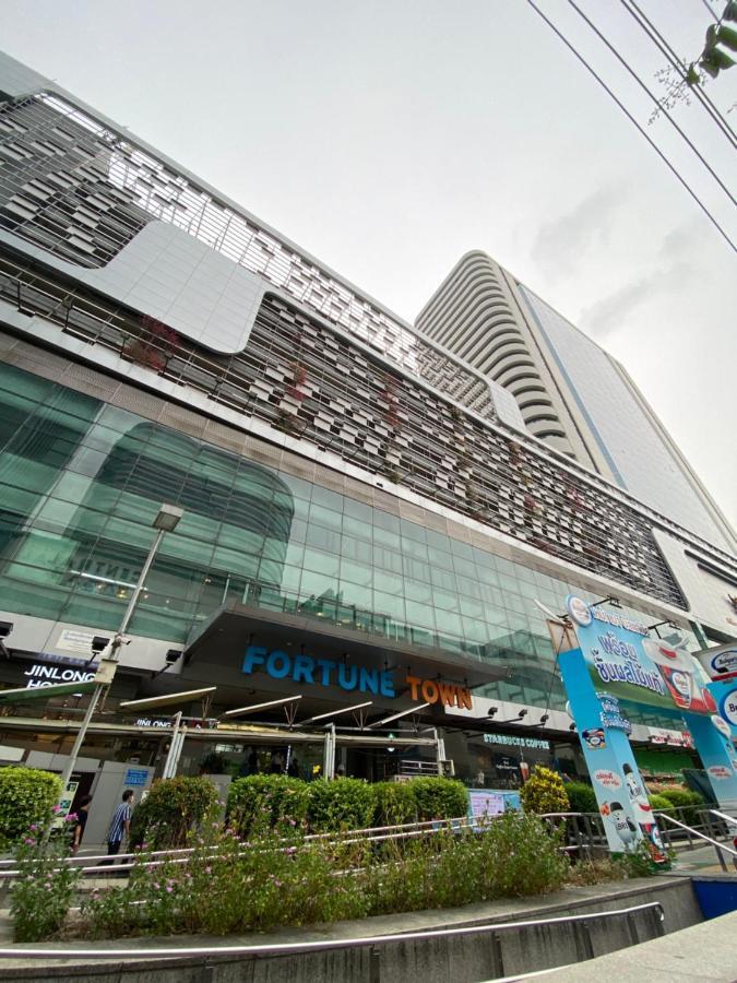 Sura Hostel Bangkok Near Mrt Phra Ram 9 Exterior photo