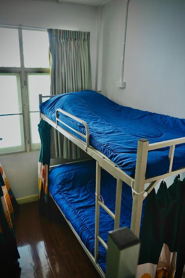Sura Hostel Bangkok Near Mrt Phra Ram 9 Exterior photo