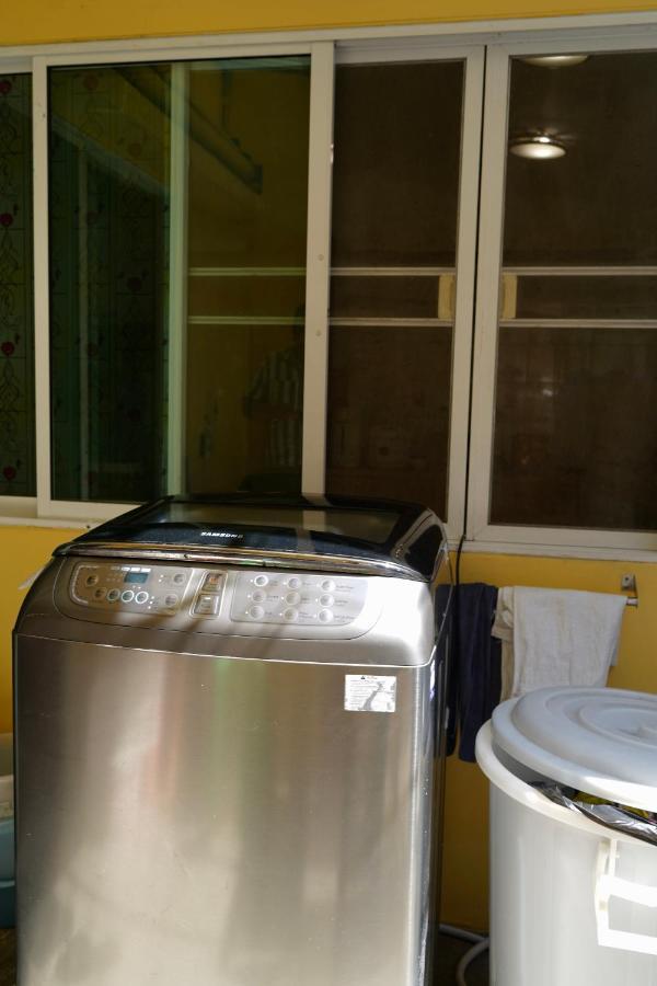 Sura Hostel Bangkok Near Mrt Phra Ram 9 Exterior photo