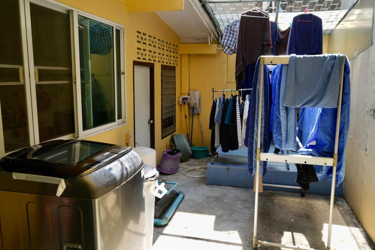 Sura Hostel Bangkok Near Mrt Phra Ram 9 Exterior photo