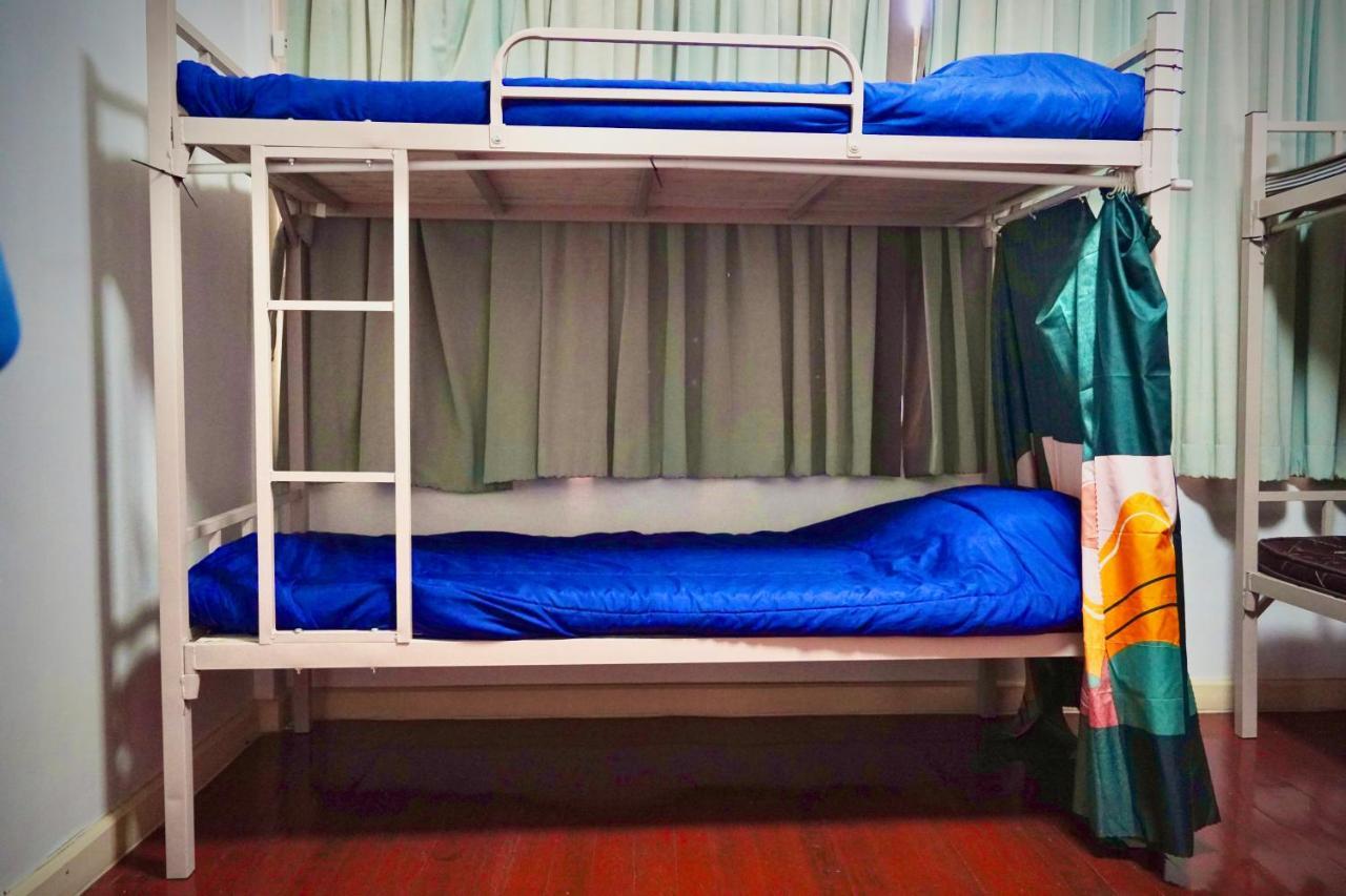 Sura Hostel Bangkok Near Mrt Phra Ram 9 Exterior photo
