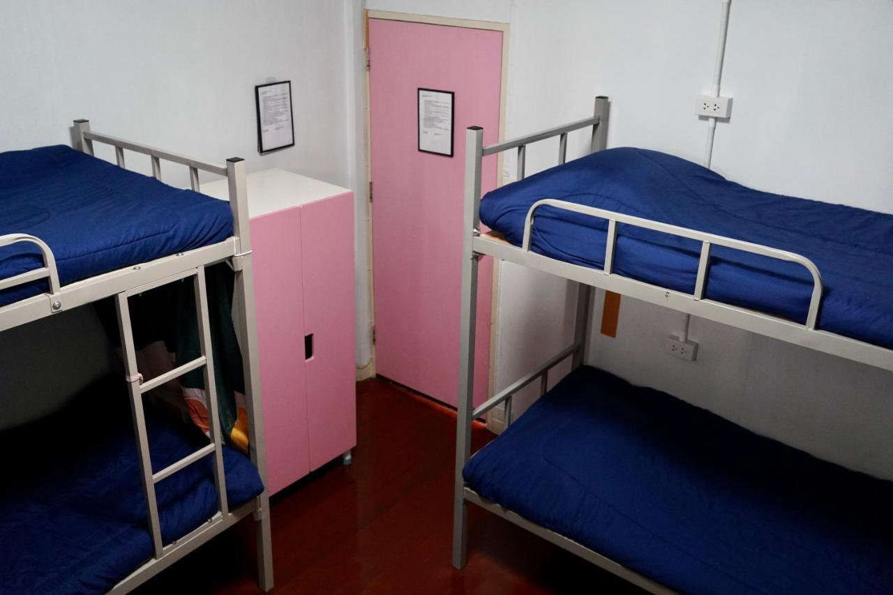 Sura Hostel Bangkok Near Mrt Phra Ram 9 Exterior photo
